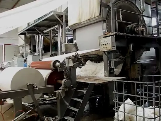 Usine de fabrication de papier Usine de paille de riz Bois Bambou Déchets de papier Recycler la pâte Rouleau de papier parent Serviette faciale Papier hygiénique Papier hygiénique Making Machine